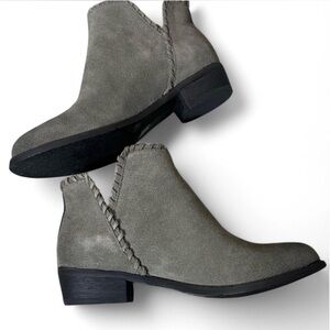 Dirty Laundry Faux Suede Booties‎